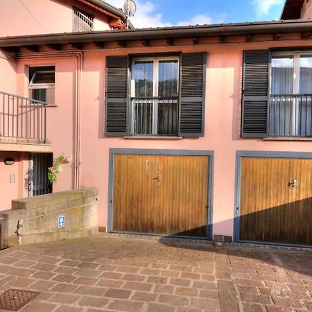 Casa Vacanza Angolo Della Corte Como Exterior foto
