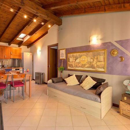 Casa Vacanza Angolo Della Corte Como Exterior foto