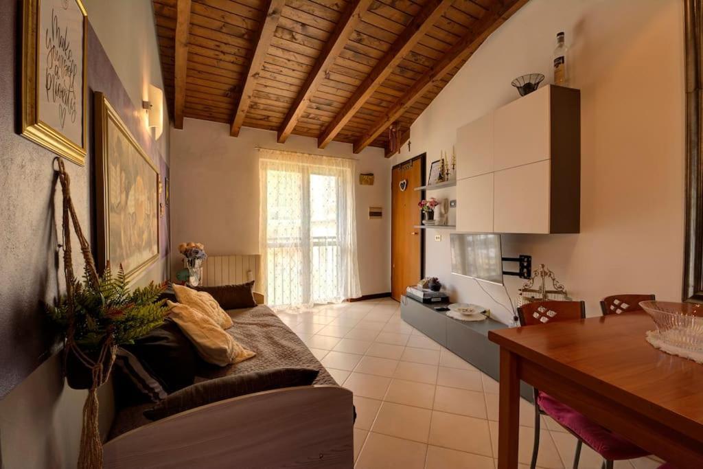 Casa Vacanza Angolo Della Corte Como Exterior foto