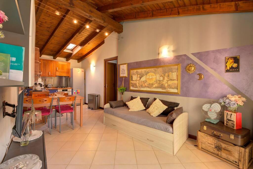 Casa Vacanza Angolo Della Corte Como Exterior foto
