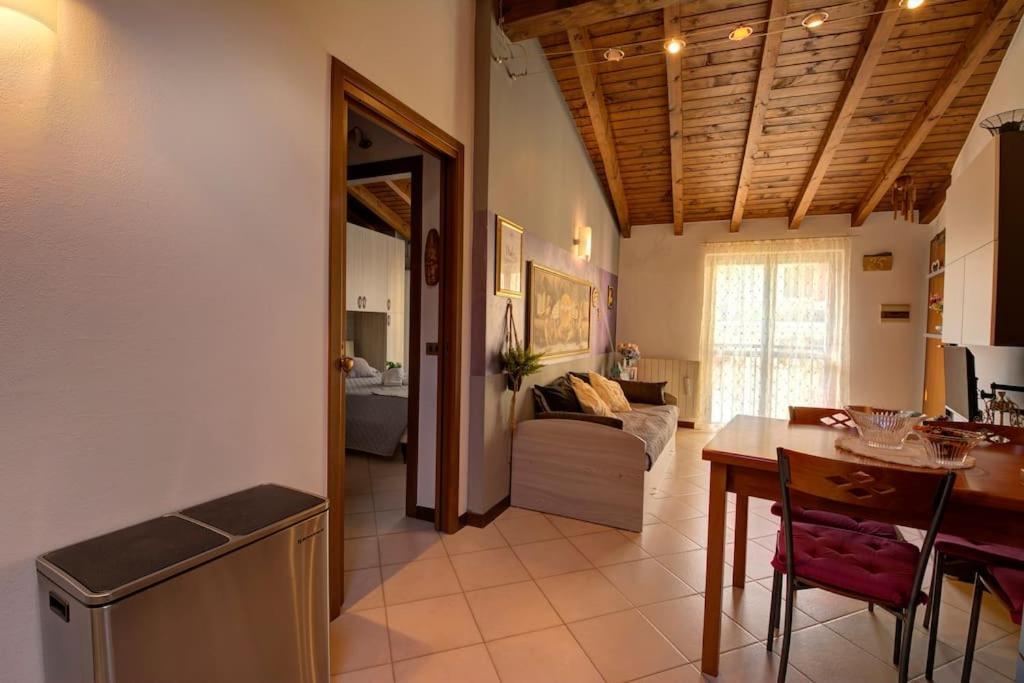 Casa Vacanza Angolo Della Corte Como Exterior foto